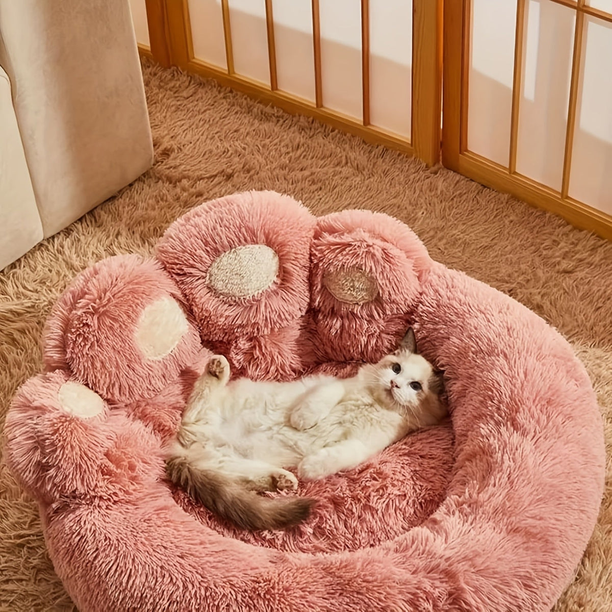 Cute Bear Paw Shaped Dog Bed and Cat Bed，Calming Donut Dog Bed，Warm, comfortable, and soft dog round bed，stuffed Dog and Cat Mattress Bed。Give your child a warm and comfortable mattress！